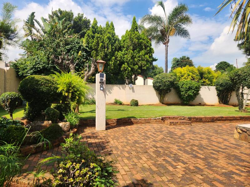 10 Bedroom Property for Sale in Bedfordview Gauteng