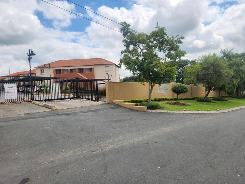 2 Bedroom Property for Sale in Buccleuch Gauteng