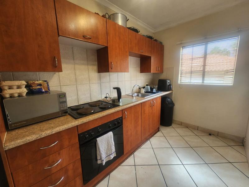 2 Bedroom Property for Sale in Buccleuch Gauteng