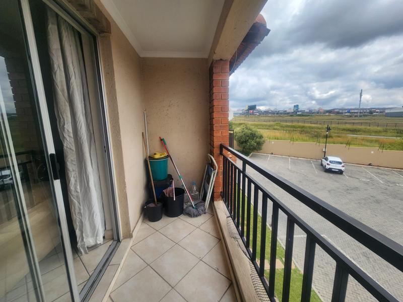 2 Bedroom Property for Sale in Buccleuch Gauteng