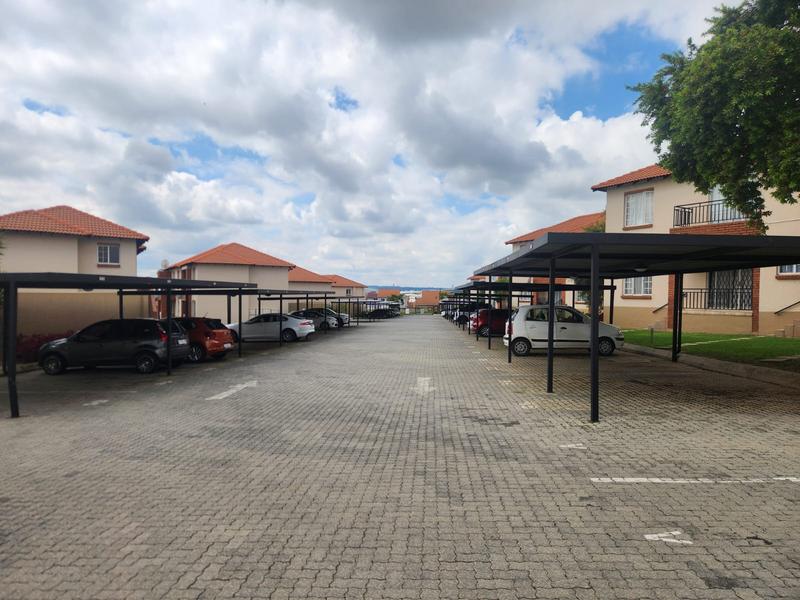 2 Bedroom Property for Sale in Buccleuch Gauteng