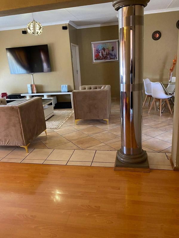 3 Bedroom Property for Sale in The Orchards Gauteng