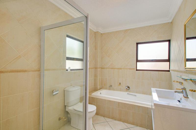 To Let 4 Bedroom Property for Rent in Dainfern Golf Estate Gauteng