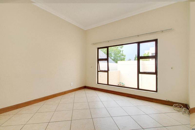 To Let 4 Bedroom Property for Rent in Dainfern Golf Estate Gauteng