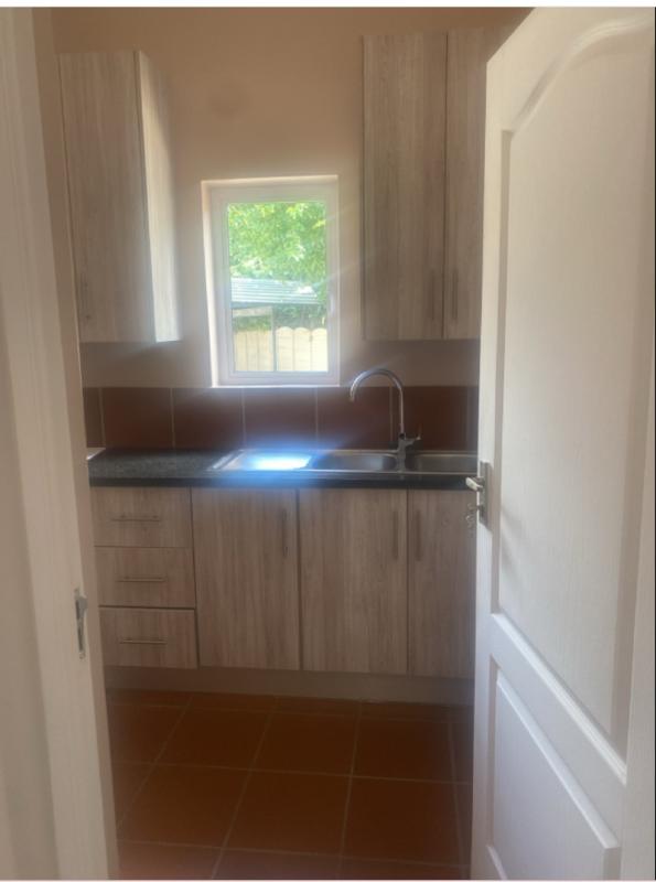 To Let Commercial Property for Rent in Clubview Gauteng