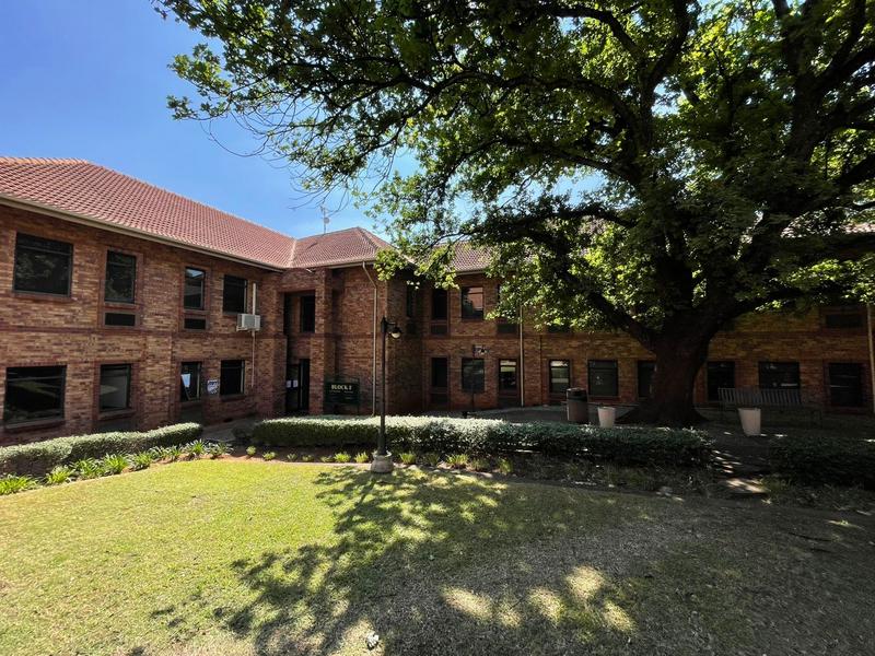 To Let Commercial Property for Rent in Die Hoewes Gauteng