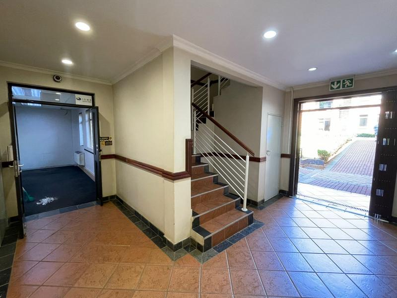To Let Commercial Property for Rent in Die Hoewes Gauteng