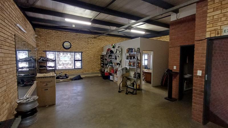 To Let Commercial Property for Rent in Hennops Park Industrial Gauteng