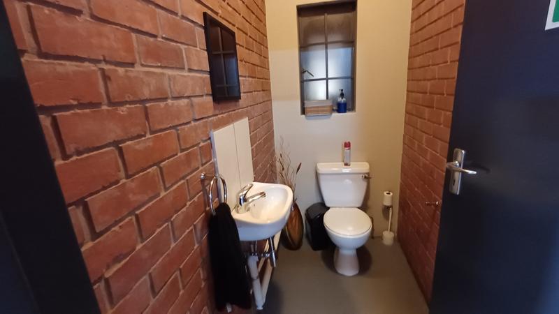 To Let Commercial Property for Rent in Hennops Park Industrial Gauteng