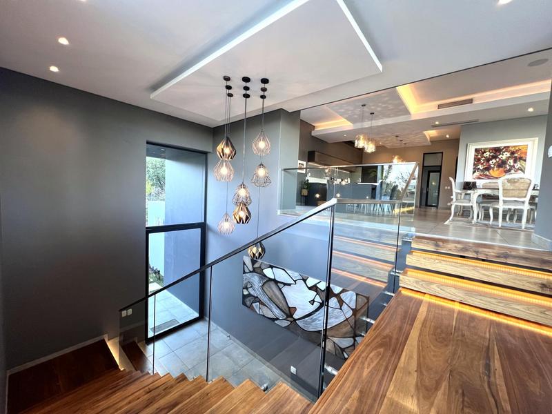 6 Bedroom Property for Sale in Featherbrooke Estate Gauteng