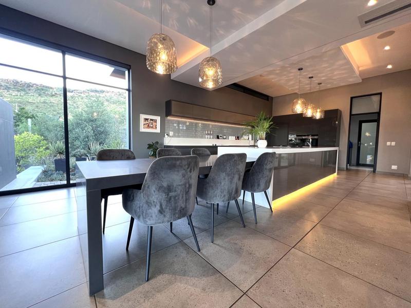 6 Bedroom Property for Sale in Featherbrooke Estate Gauteng