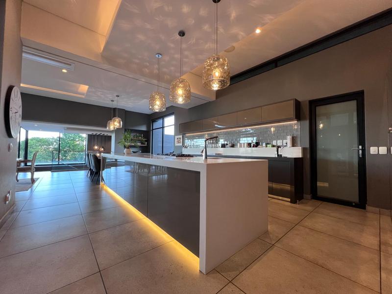 6 Bedroom Property for Sale in Featherbrooke Estate Gauteng