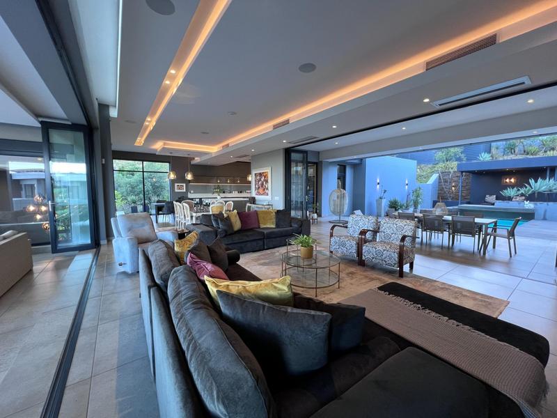 6 Bedroom Property for Sale in Featherbrooke Estate Gauteng