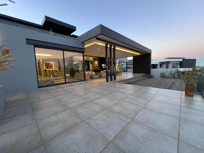 6 Bedroom Property for Sale in Featherbrooke Estate Gauteng