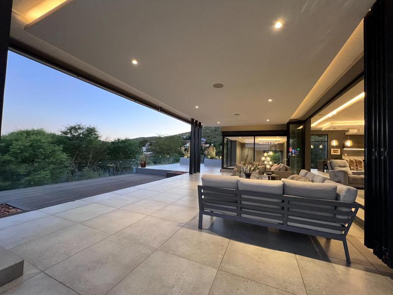 6 Bedroom Property for Sale in Featherbrooke Estate Gauteng
