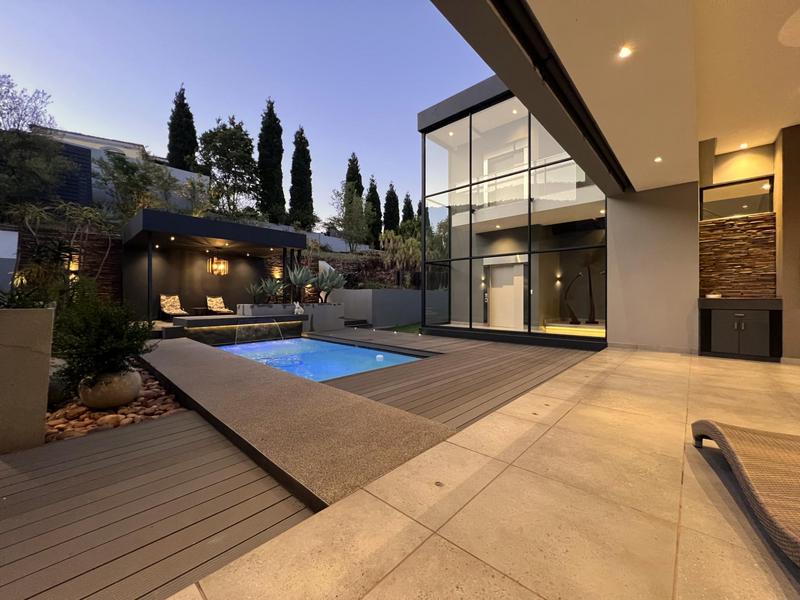6 Bedroom Property for Sale in Featherbrooke Estate Gauteng