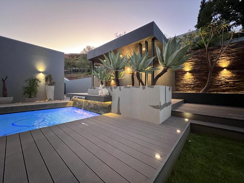 6 Bedroom Property for Sale in Featherbrooke Estate Gauteng