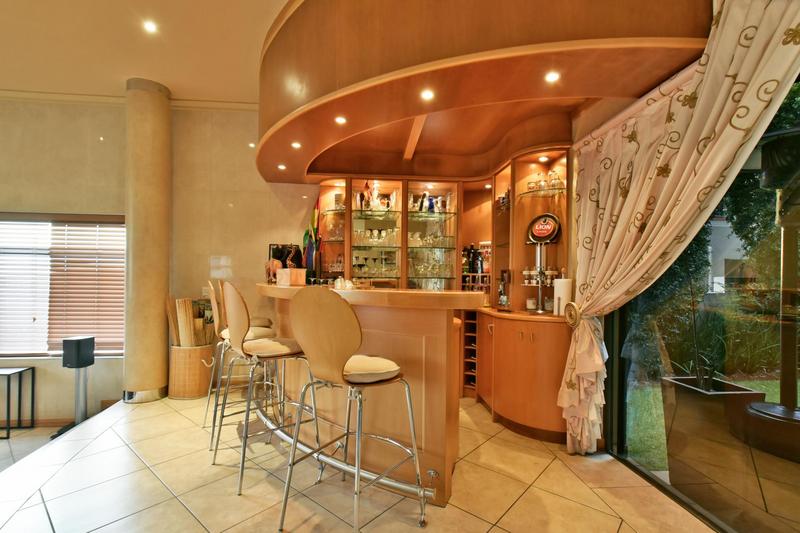 5 Bedroom Property for Sale in Bassonia Estate Gauteng