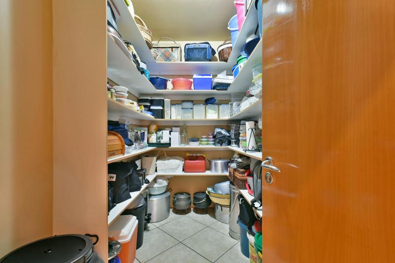 5 Bedroom Property for Sale in Bassonia Estate Gauteng