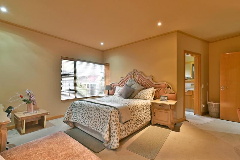 5 Bedroom Property for Sale in Bassonia Estate Gauteng