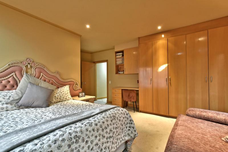 5 Bedroom Property for Sale in Bassonia Estate Gauteng