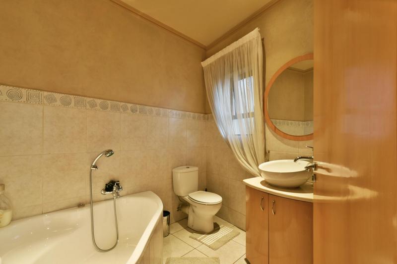 5 Bedroom Property for Sale in Bassonia Estate Gauteng