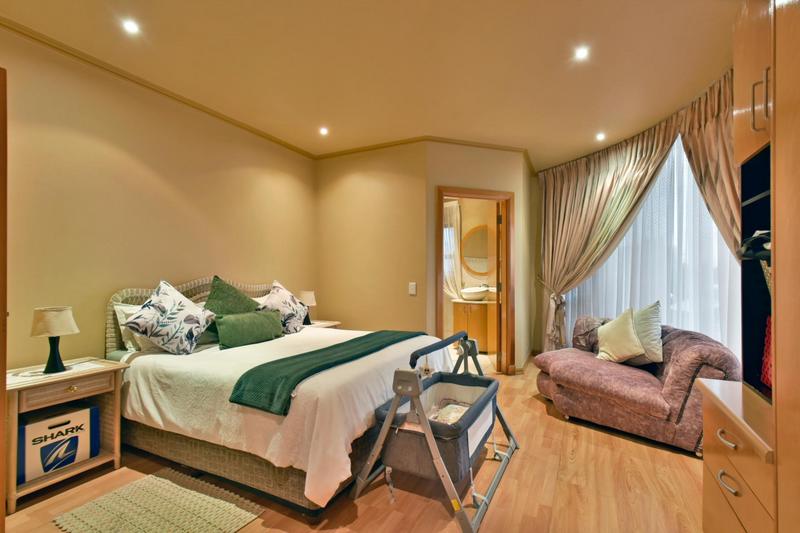 5 Bedroom Property for Sale in Bassonia Estate Gauteng