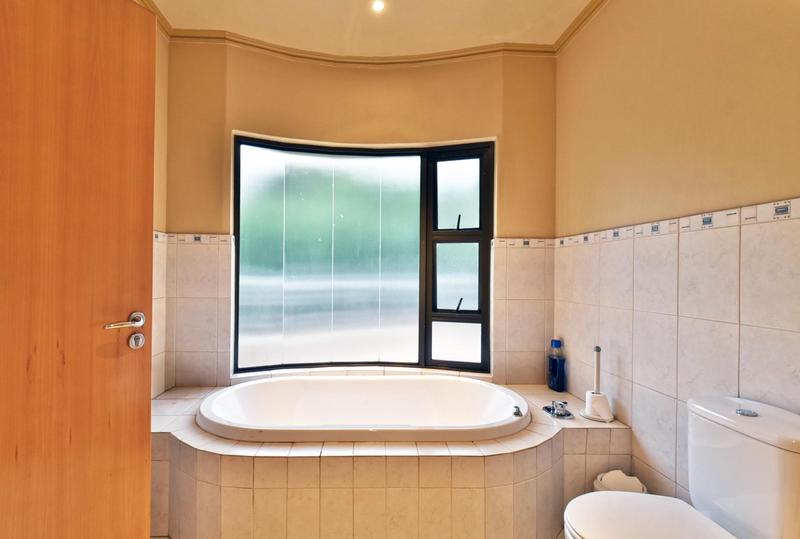 5 Bedroom Property for Sale in Bassonia Estate Gauteng