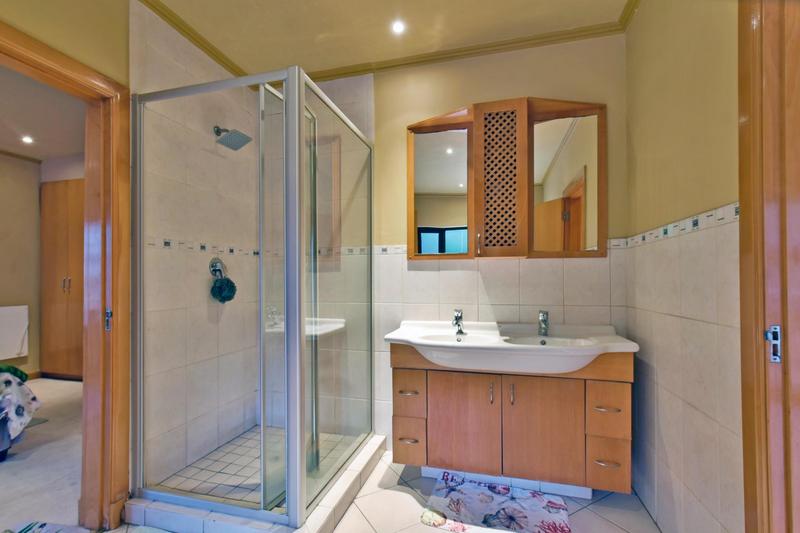 5 Bedroom Property for Sale in Bassonia Estate Gauteng