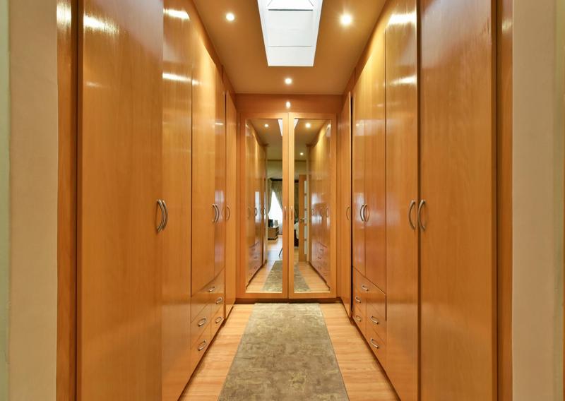 5 Bedroom Property for Sale in Bassonia Estate Gauteng