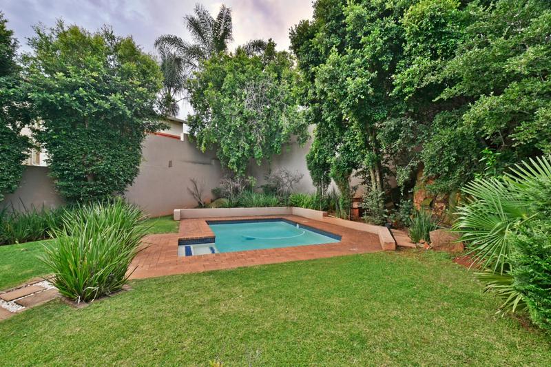 5 Bedroom Property for Sale in Bassonia Estate Gauteng