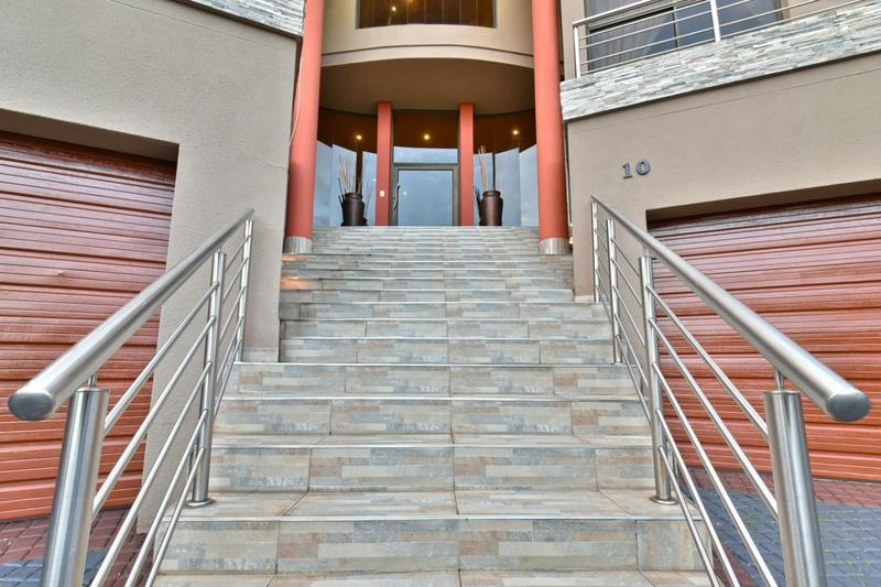 5 Bedroom Property for Sale in Bassonia Estate Gauteng