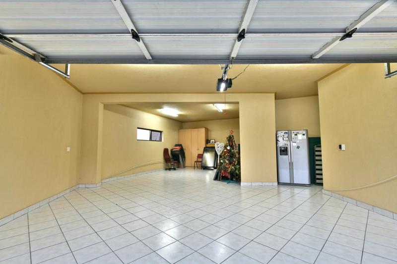 5 Bedroom Property for Sale in Bassonia Estate Gauteng