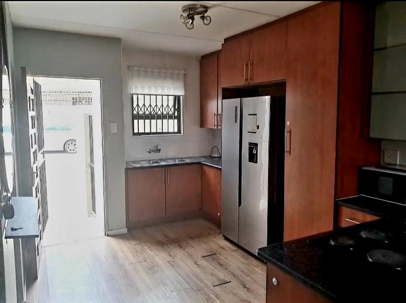 2 Bedroom Property for Sale in Gezina Gauteng