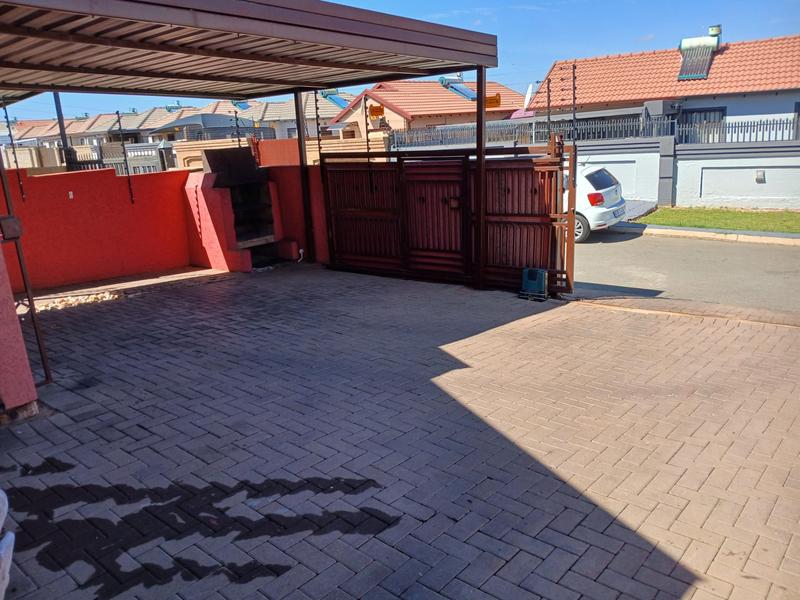 3 Bedroom Property for Sale in Soshanguve VV Gauteng