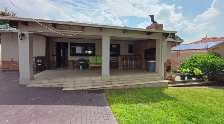 3 Bedroom Property for Sale in South Crest Gauteng