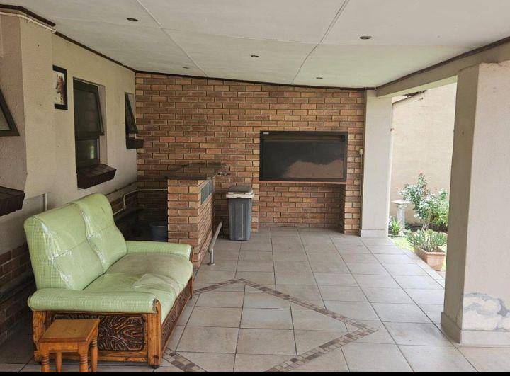 3 Bedroom Property for Sale in South Crest Gauteng