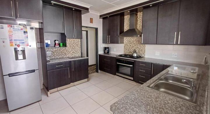 3 Bedroom Property for Sale in South Crest Gauteng