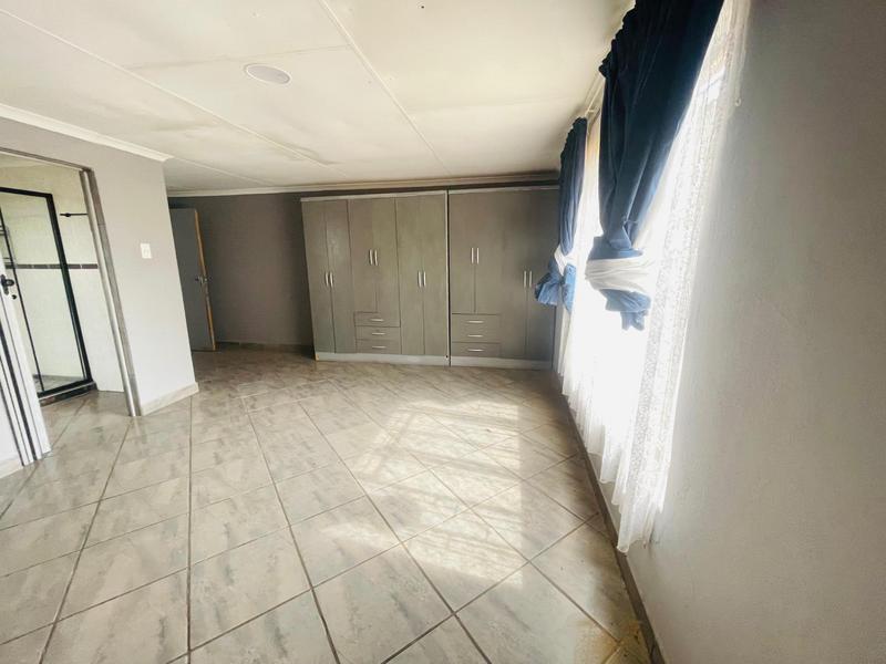 6 Bedroom Property for Sale in New State Area Gauteng