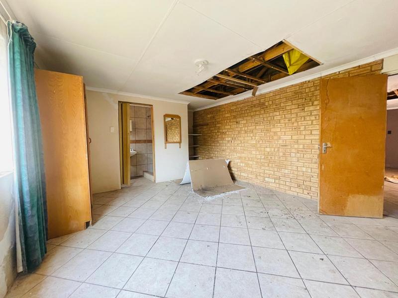 6 Bedroom Property for Sale in New State Area Gauteng