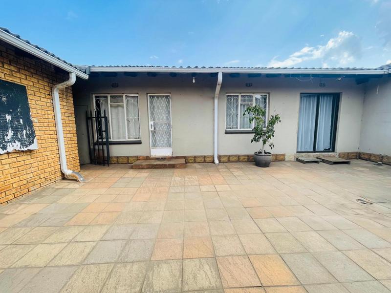 6 Bedroom Property for Sale in New State Area Gauteng