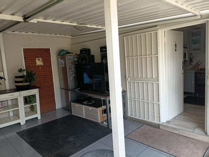 4 Bedroom Property for Sale in Kibler Park Gauteng