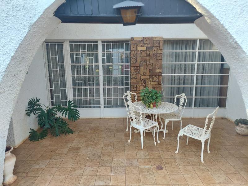 3 Bedroom Property for Sale in Honingneskrans Ah Gauteng