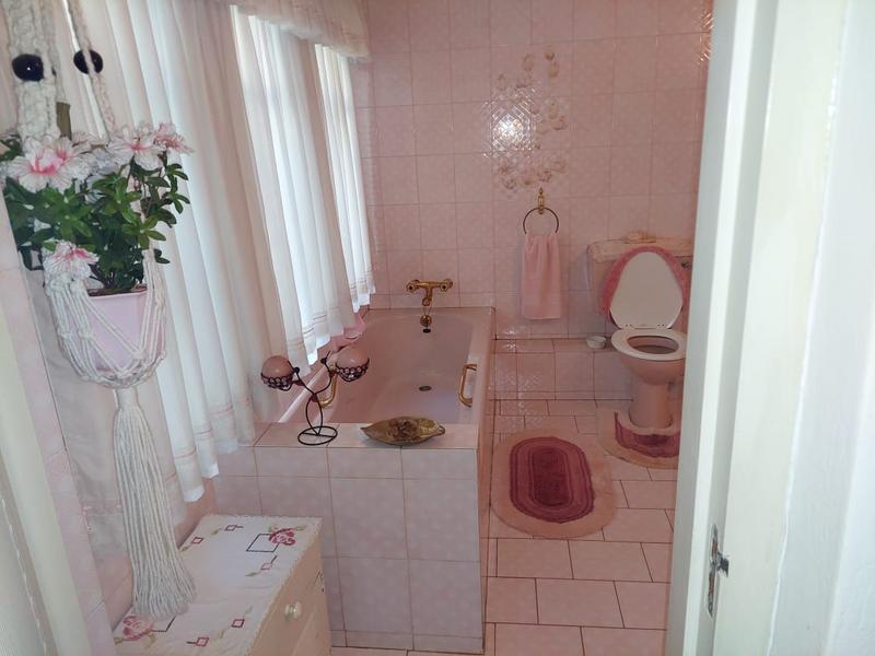 3 Bedroom Property for Sale in Honingneskrans Ah Gauteng