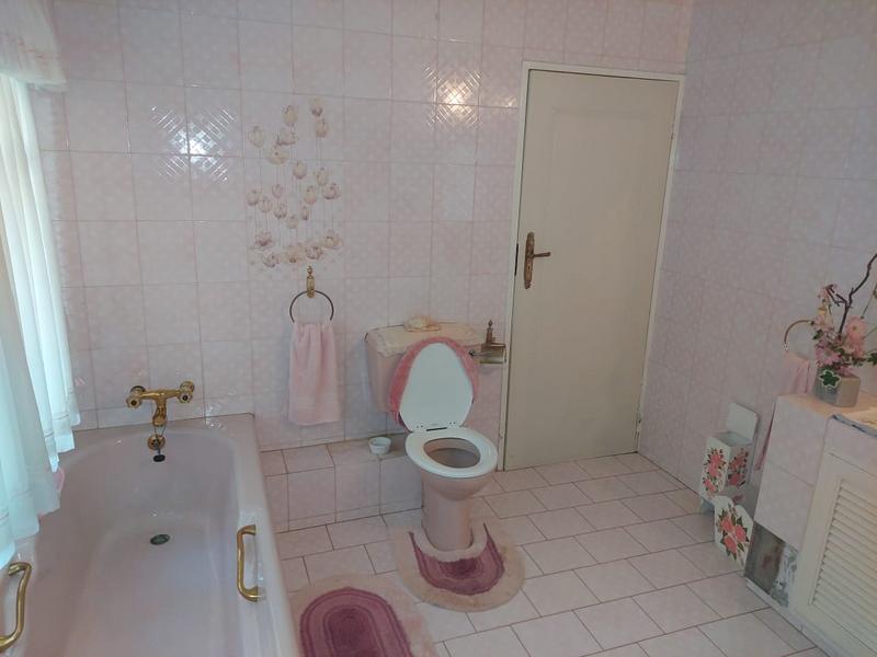 3 Bedroom Property for Sale in Honingneskrans Ah Gauteng