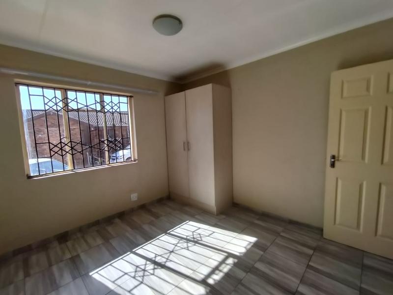 To Let 2 Bedroom Property for Rent in Birch Acres Gauteng