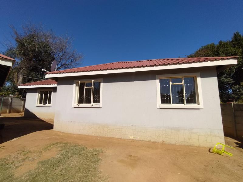 To Let 2 Bedroom Property for Rent in Birch Acres Gauteng