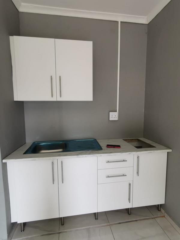 To Let 1 Bedroom Property for Rent in Birch Acres Gauteng