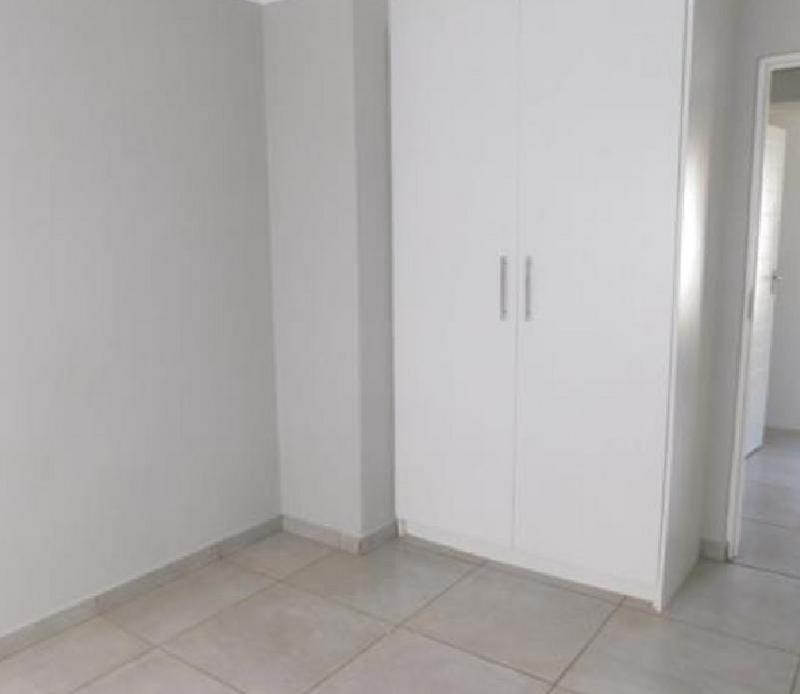 To Let 2 Bedroom Property for Rent in Glen Marais Gauteng