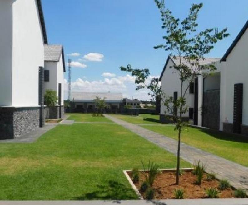 To Let 2 Bedroom Property for Rent in Glen Marais Gauteng
